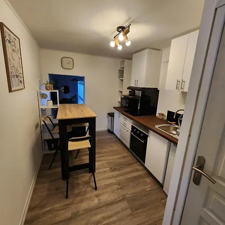 Petite Maison Calme Pour 3 Personnes