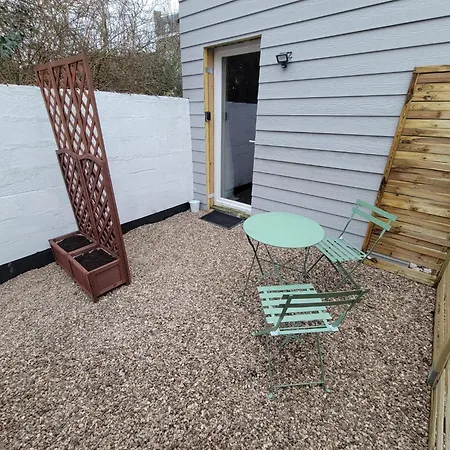 Petite Maison Calme Pour 3 Personnes *