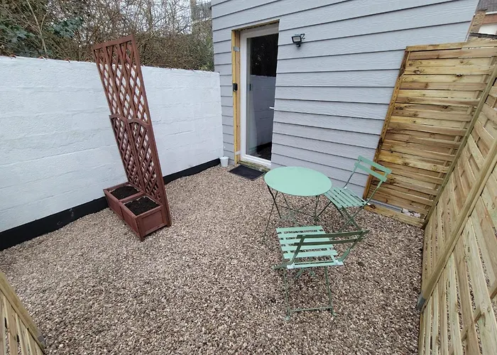 Petite Maison Calme Pour 3 Personnes *